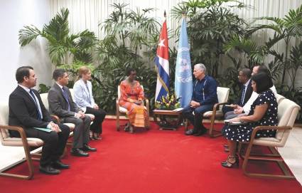 Miguel Díaz-Canel Bermúdez y Winnie Byanyima