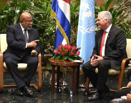 Miguel Díaz-Canel con el presidente de la Asamblea General de las Naciones Unidas (AGNU), Dennis Francis
