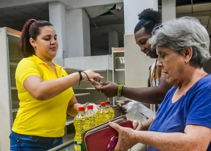 Comercio minorista en Cuba.