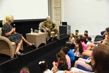 Ramiro Valdés exhorta a seguir legado de Fidel Castro