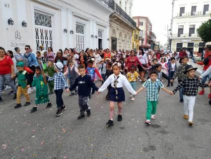 Desfile martiano en Matanzas