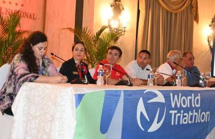 Organizadores del Triatlón de La Habana explican detalles del evento