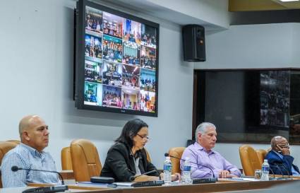 Presidente de la República, Miguel Díaz-Canel Bermúdez, en la reunión