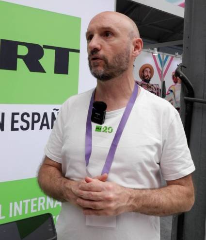 Mirko Casale compartió con Juventud Rebelde sus impresiones sobre el papel del humor político en tiempos de crisis, la construcción de narrativas alternativas y los retos que enfrenta hoy la difusión de contenidos en el ecosistema digital.