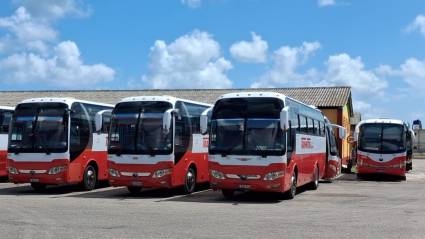 Ómnibus en alquiler, una transformación sobre ruedas.jpg