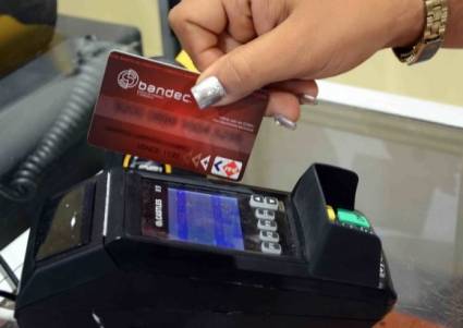 ¿Qué cambios proyecta Cuba en su sistema bancario?