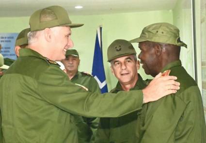 El Presidente del Consejo de Defensa Nacional, Miguel Díaz-Canel Bermúdez, visitó  la zona de defensa Capdevila-Altahabana