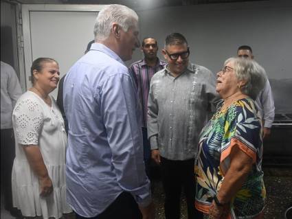 Díaz-Canel visita La Chocolatera