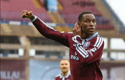 Nico Jackson fue la gran figura del Aston Villa en el juego que rompió el invicto del City
