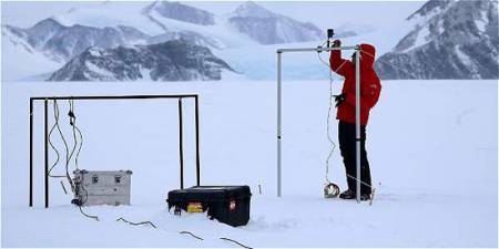 Expedición celebrada entre noviembre y diciembre de 2015 a la Estación Científica Polar Conjunta Glaciar Unión