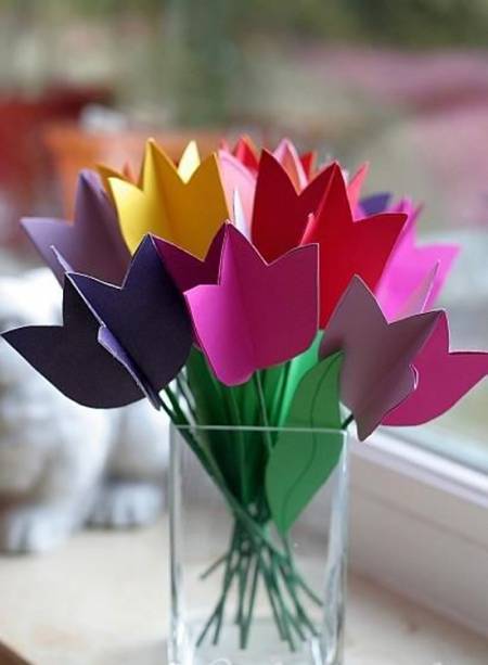 Tulipanes de papel de colores