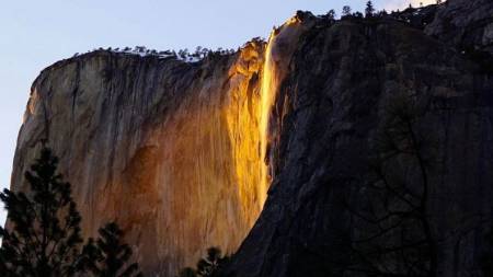 Cascada de fuego