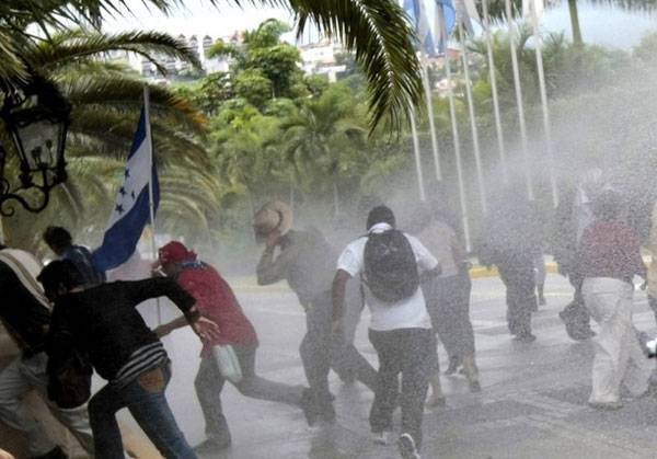 Continúa la represión en Honduras